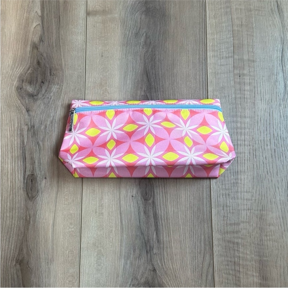 Clinique Makeup Bag/Pouch!! NWOT!!